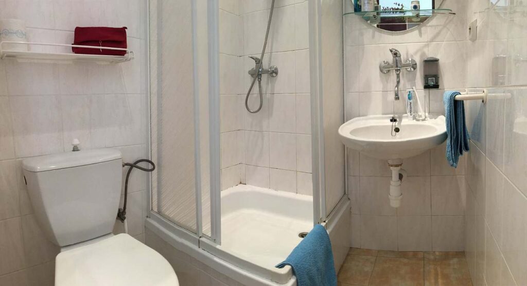 36770620-10156712035399090-8456975474101321728-o-010d-