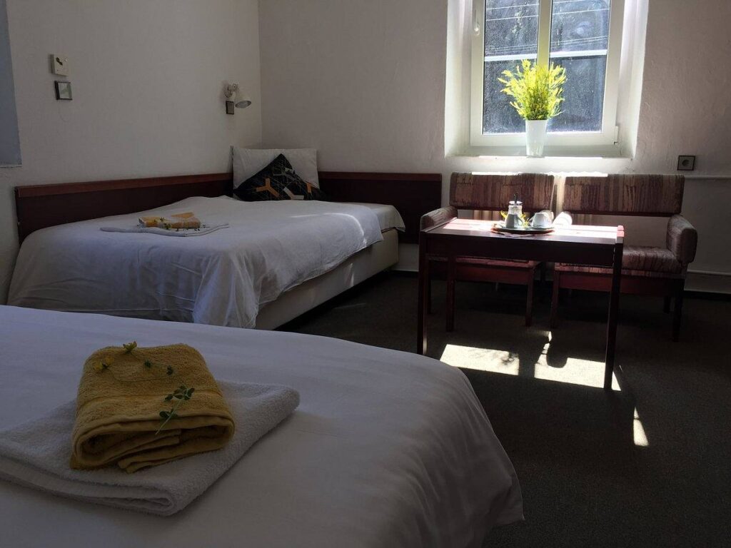 36901474-10156712036749090-6572812212274987008-o-5ff5-